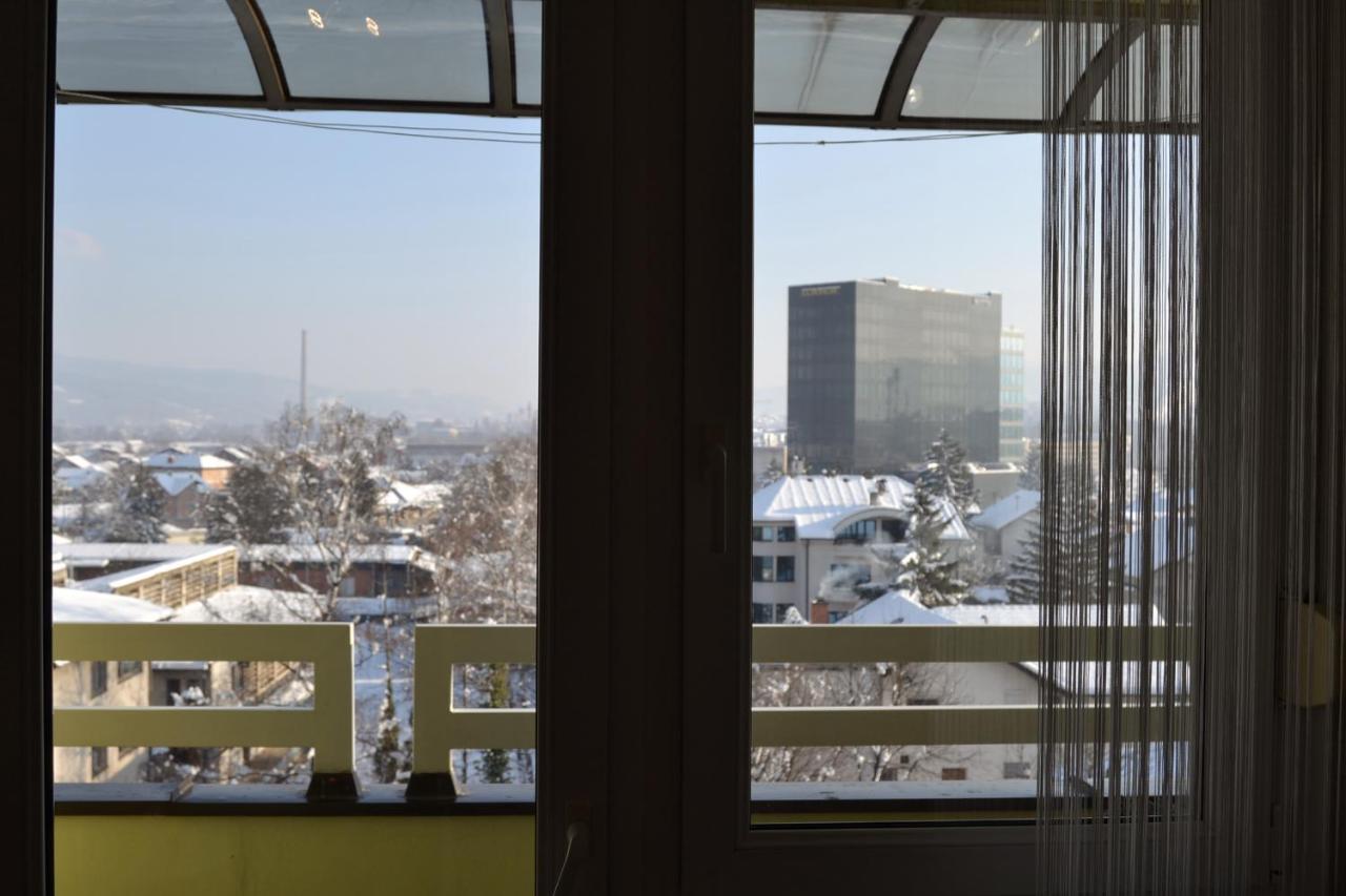 Apartment Crystal Banja Luka Bagian luar foto
